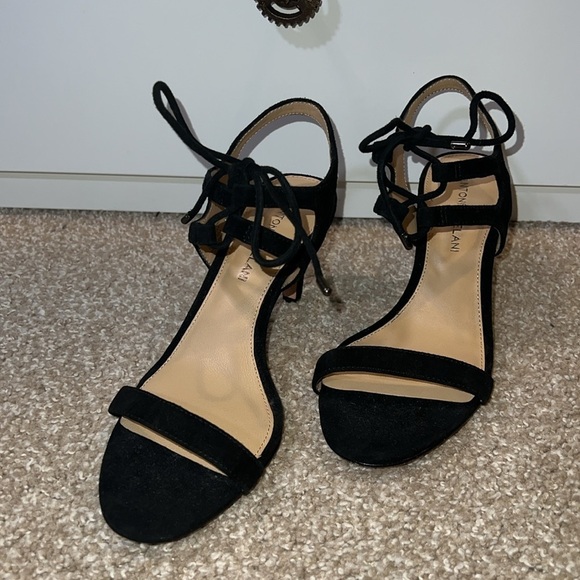 Antonio Melani black suede lace heels - Picture 2 of 9